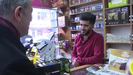 Milli Savunma Bakanı Akar, Esnaf Ziyaretinde Bulundu