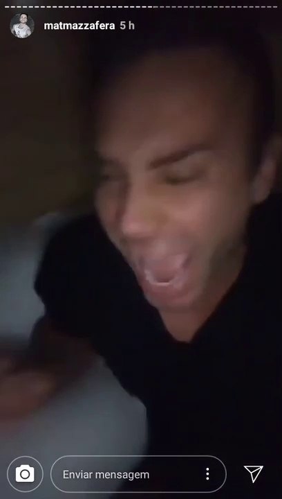 Matheus Mazzafera se revolta em video e fala que teve o celular roubado no carnaval de Salvador - O Youtuber foi assaltado no bloco da Claudia Leitte.