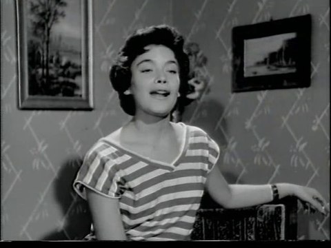 BLACK & WHITE MYRON __ '''ΤΟ ΤΡΕΛΛΟΚΟΡΙΤΣΟ''' (1ο) ΑΝΔΡΕΑΣ ΜΠΑΡΚΟΥΛΗΣ,ΓΙΑΝΝΗΣ ΓΚΙΩΝΑΚΗΣ,ΤΖΕΝΗ ΚΑΡΕΖΗ