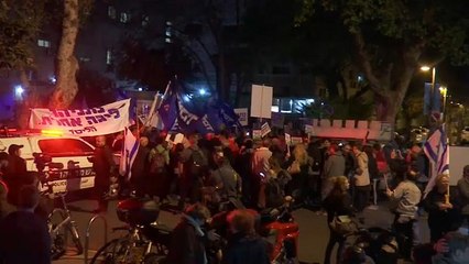 Rival Tel Aviv protests over Bibi corruption charges