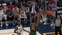 Favors throws down one-handed slam