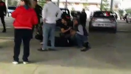 Tartıştığı şahsı iki bacağından vurup kaçtı