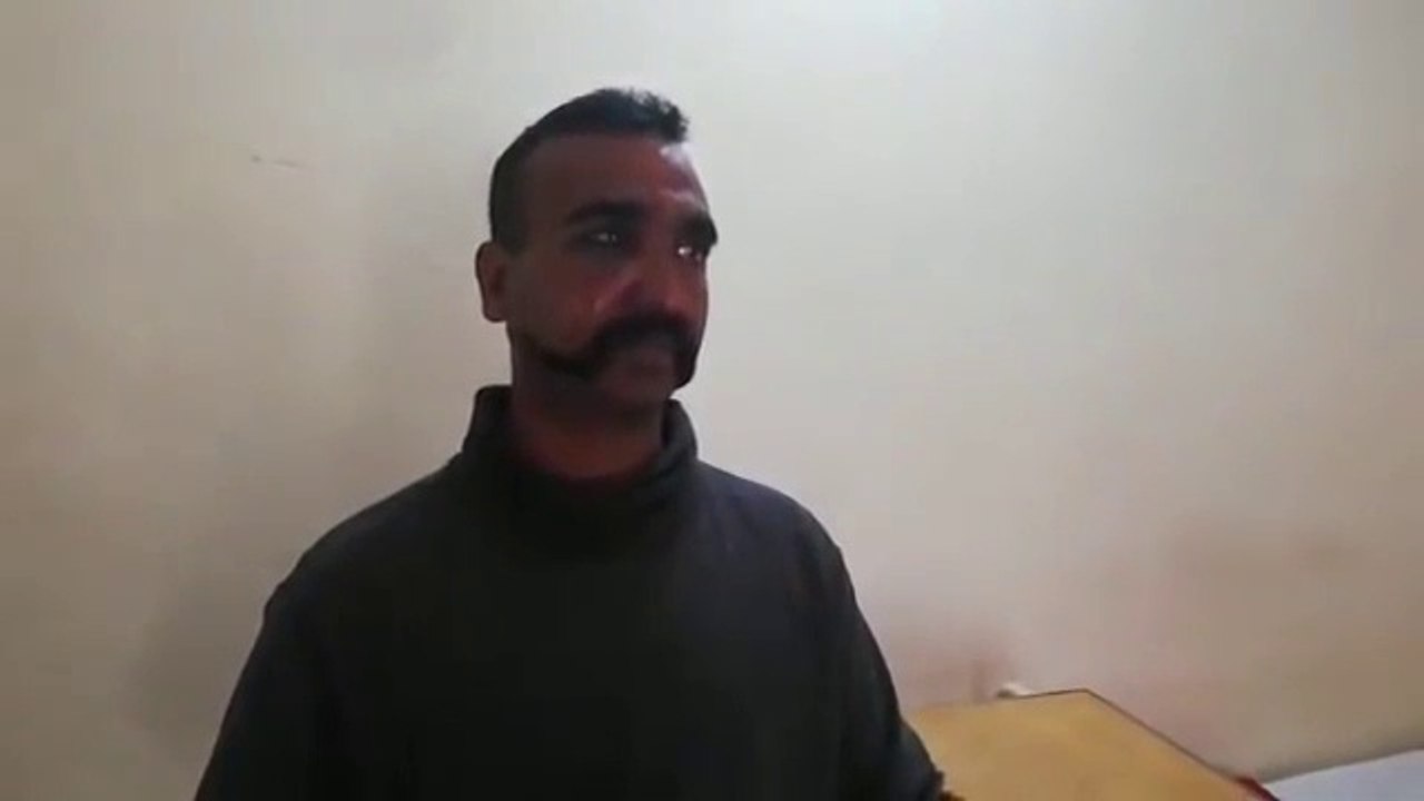 Indian Wing Commander Abhinandan in Pakistan's Custody Praises PAK Army for Getting respect