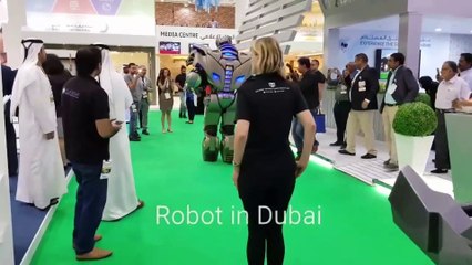 Real Robot (Titan) in Dubai Freaking People.