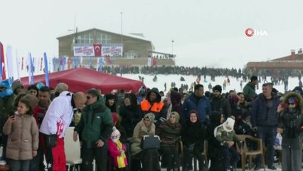 Hakkari’de 3.Kar Festivali renkli görüntülere sahne oldu