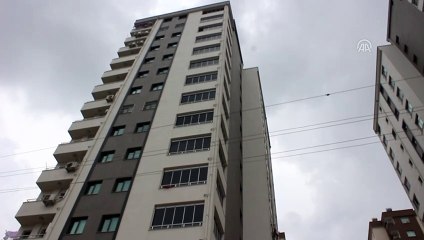 Balkondan düşen kadın öldü - ADANA