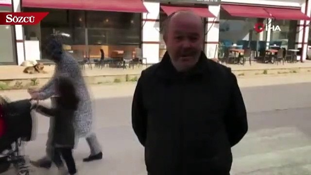Köpeklerin saldırısına uğrayan çocuğu esnaf kurtardı