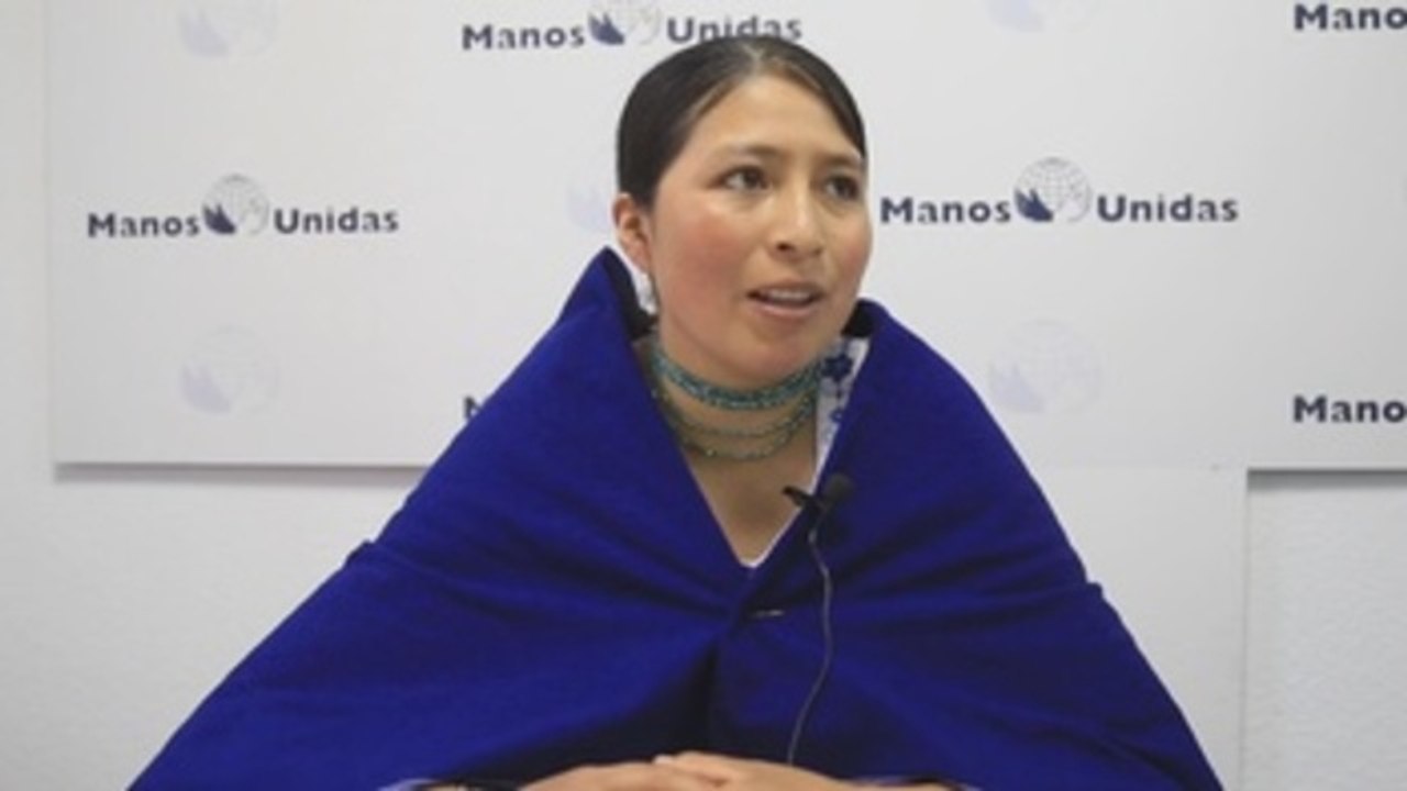 Mujer indígena: Podemos ser líderes reclamando espacios con serenidad