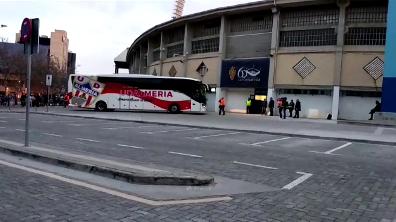 Real Zaragoza - UD Almería: Llegada del Almería...