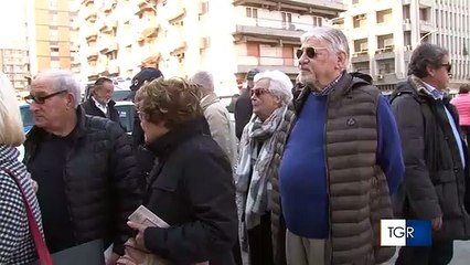 Pugliesi in fila per le primarie del Partito Democratico