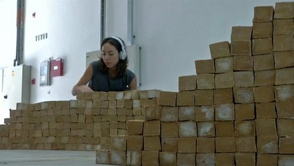 Homesick artist fills artworks with scents from Syria