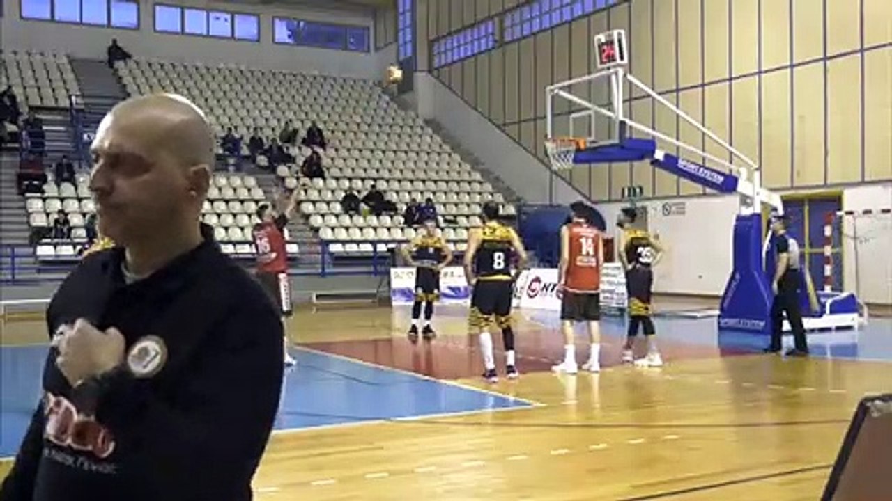 Έσπερος Λαμίας-Γέφυρα 67-60