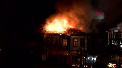 Ankara'da Tarihi Hamamönü Çarşısı'ndaki Konakta Yangın