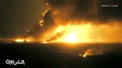 شاهد شدة الانفجارات داخل نقطة يتحصن فيها "نخبة داعش" في الباغوز (فيديو)