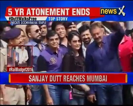 Sanjay Dutt reaches Mumbai, Greeted by family and friends