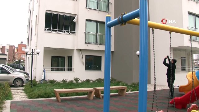 Rezidansın 11. katından düşen kadın öldü