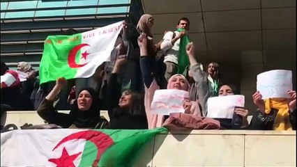 Algeria: Bouteflika si ricandida, ma promette nuove elezioni