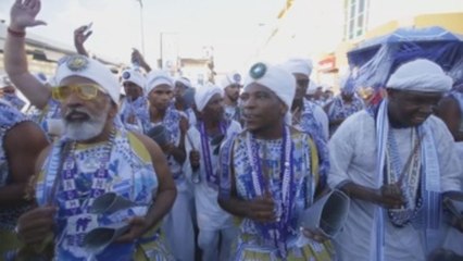 El carnaval agita las calles de Brasil