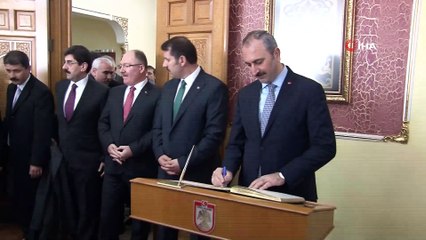 Adalet Bakanı Abdullahmit Gül: Kolluk ve yargı mekanizmasının gerekli takibi yaptığını söyledi.