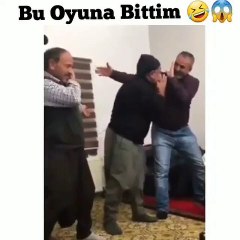 Bu oyunda en az dayak yiyenler parmak kaldırsın :)