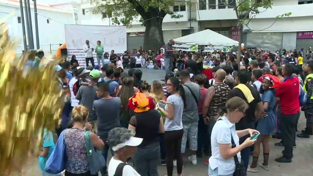 Venezuela: carnaval et concours canin pour oublier la crise