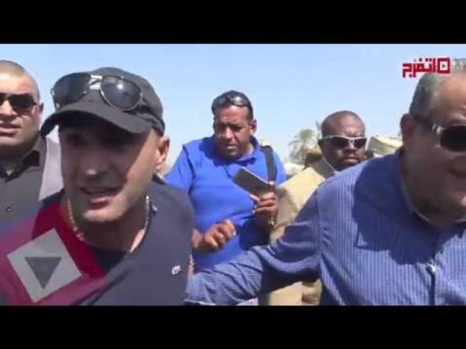 السقا يحضر افتتاح قرية «النخيلة» التي دمرها في «الجزيرة 2»