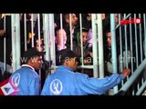 اتفرج | الأمن يحبس الصحفيين في قفص حديدي ببتروسبورت