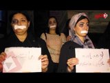 اتفرج| سيدات يجسدن مشاهد العنف ضد المرأة في وقفة أمام نقابة الصحفيين