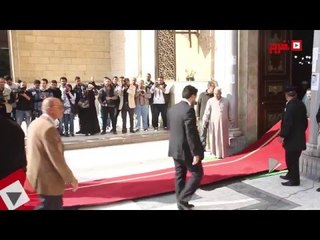 اتفرج | السجادة الحمراء في جنازة هيكل