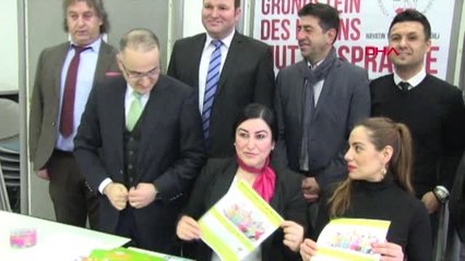 Dha Dış - Eski Milli Futbolcu Yıldıray Baştürk'ten 'Türkçe'ye Destek