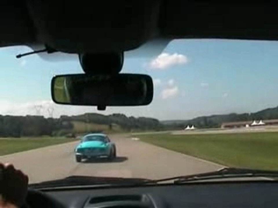 Alpine A110 (berlinette) drift au circuit du Laquais