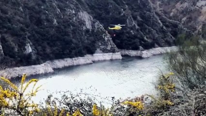 Continuan las labores de extinción de los incendios de Asturias