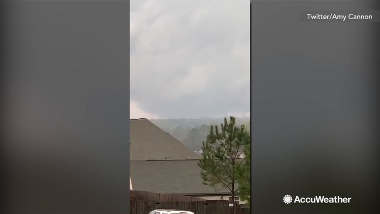 Large tornado spotted in severe storm