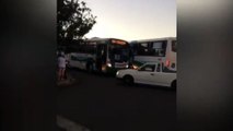 Dois ônibus do transporte público colidem no Bela Vista
