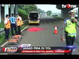 Penemuan Jasad Pria di Tol Jakarta-Cikampek