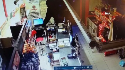 Şarküteriden çaldıkları etlerle mangal yapan hırsızlık çetesi yakayı ele verdi