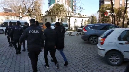 - DEAŞ'tan adliyeye sevk edilen 24 şüphelinin gözaltı süresi uzatıldı