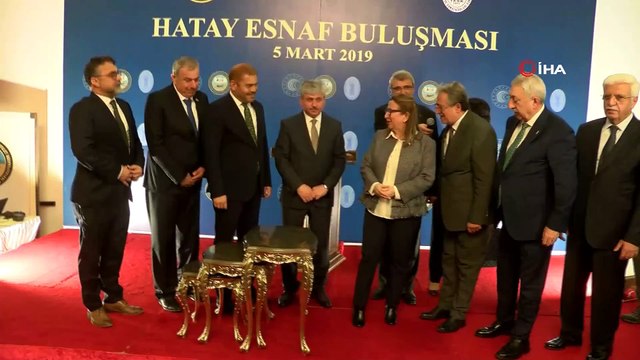 - Bakan Pekcan: 'Marketlerin sadece kendi markalarını değil, diğer marka ve ürünleri de satmaları gerekiyor'