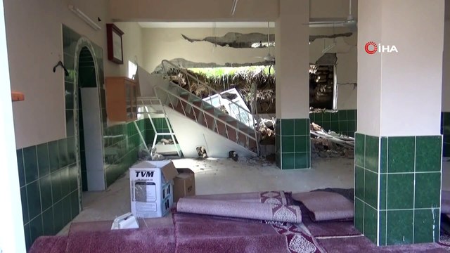 Hatay’da toprak kayması sonucu cami duvarı çöktü