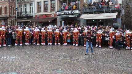 Mardi gras du Carnaval de Binche : un rondeau matinal