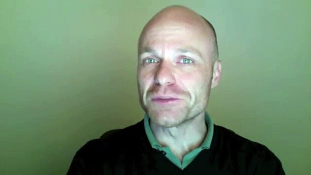 Zahnarzt antwortet auf Fragen von zahnersatzguenstig.com