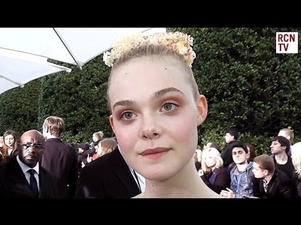 Elle Fanning Interview - Angelina Jolie & Princess Aurora - Maleficent Premiere