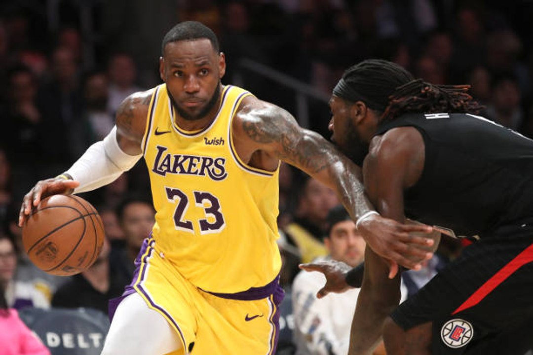 Lakers' Playoff Chances on Life Support After Loss to Clippers