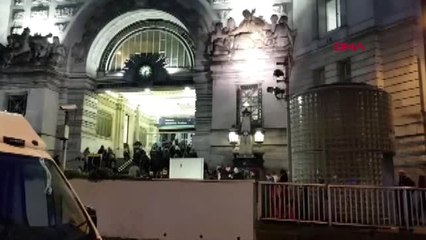 Dha Dış - Londra'da Bomba Paniği
