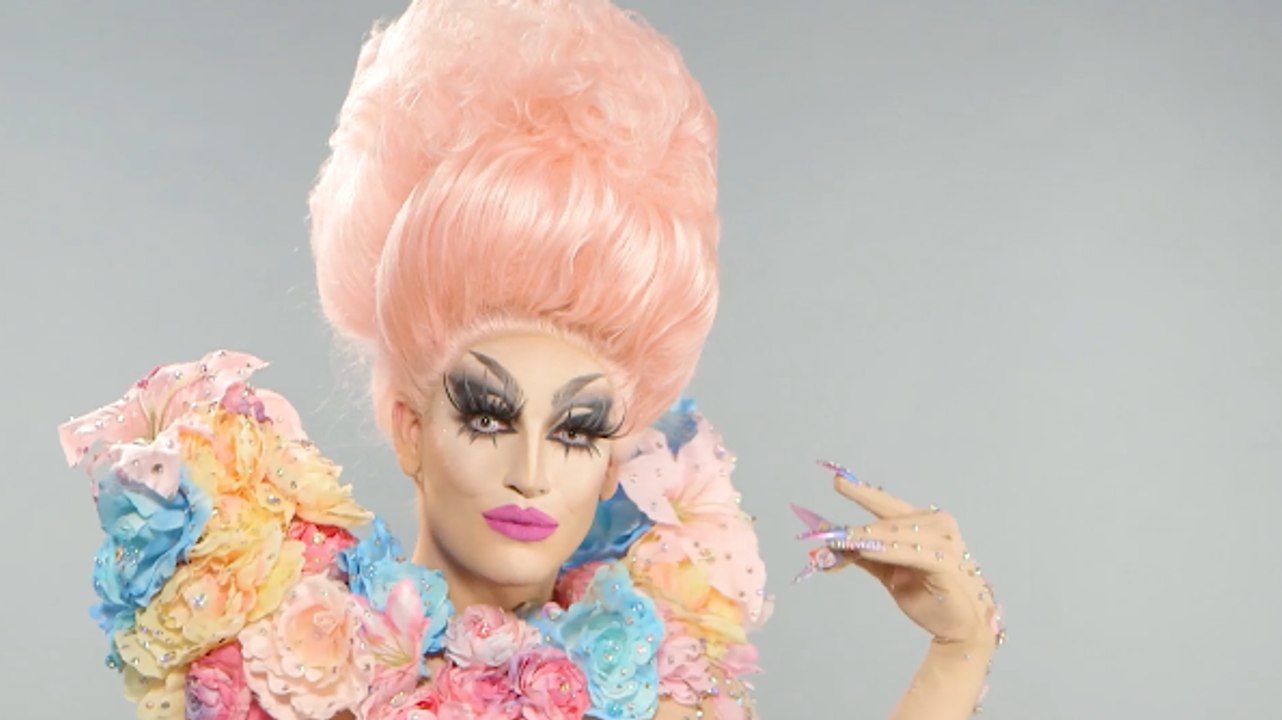 Shontelle Sparkles | Cosmo Queens