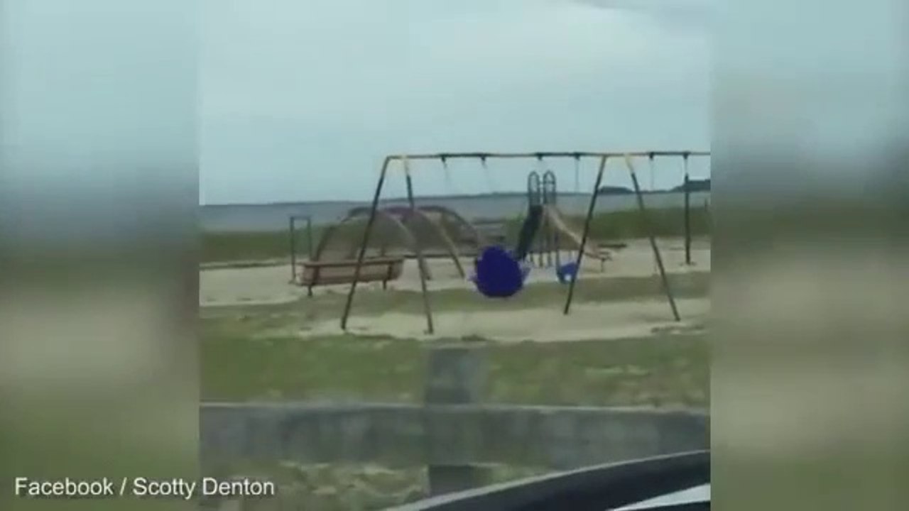 Est-ce un fantôme qui fait bouger la balançoire?