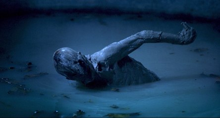 DISCARNATE Movie (2019)Thomas Kretschmann, Nadine Velazquez, Bex Taylor-Klaus , Josh Stewart