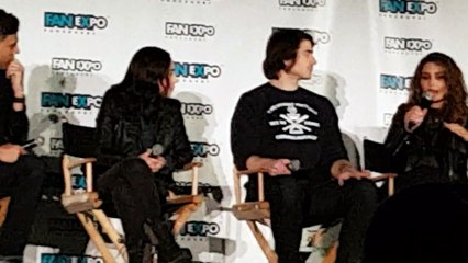 FAN EXPO VAN 2019 - LEGENDS OF TOMORROW & ARROW CLIP 4