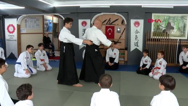 Bursa 65'lik 'Ninja Burhan' Tecrübelerini Gençlerle Paylaşıyor