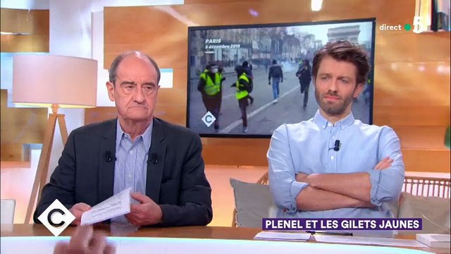 Edwy Plenel pointe du doigt l'opération de communication de Christophe Castaner dans Au tableau sur C8 - Vidéo